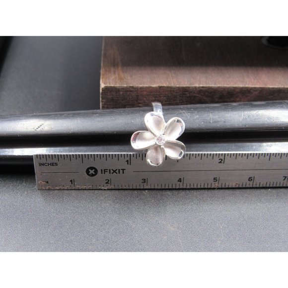 Size 6.25 Sterling Silver Cubic Zirconia Single Gem Flower Band Ring Vintage - Picture 6 of 7